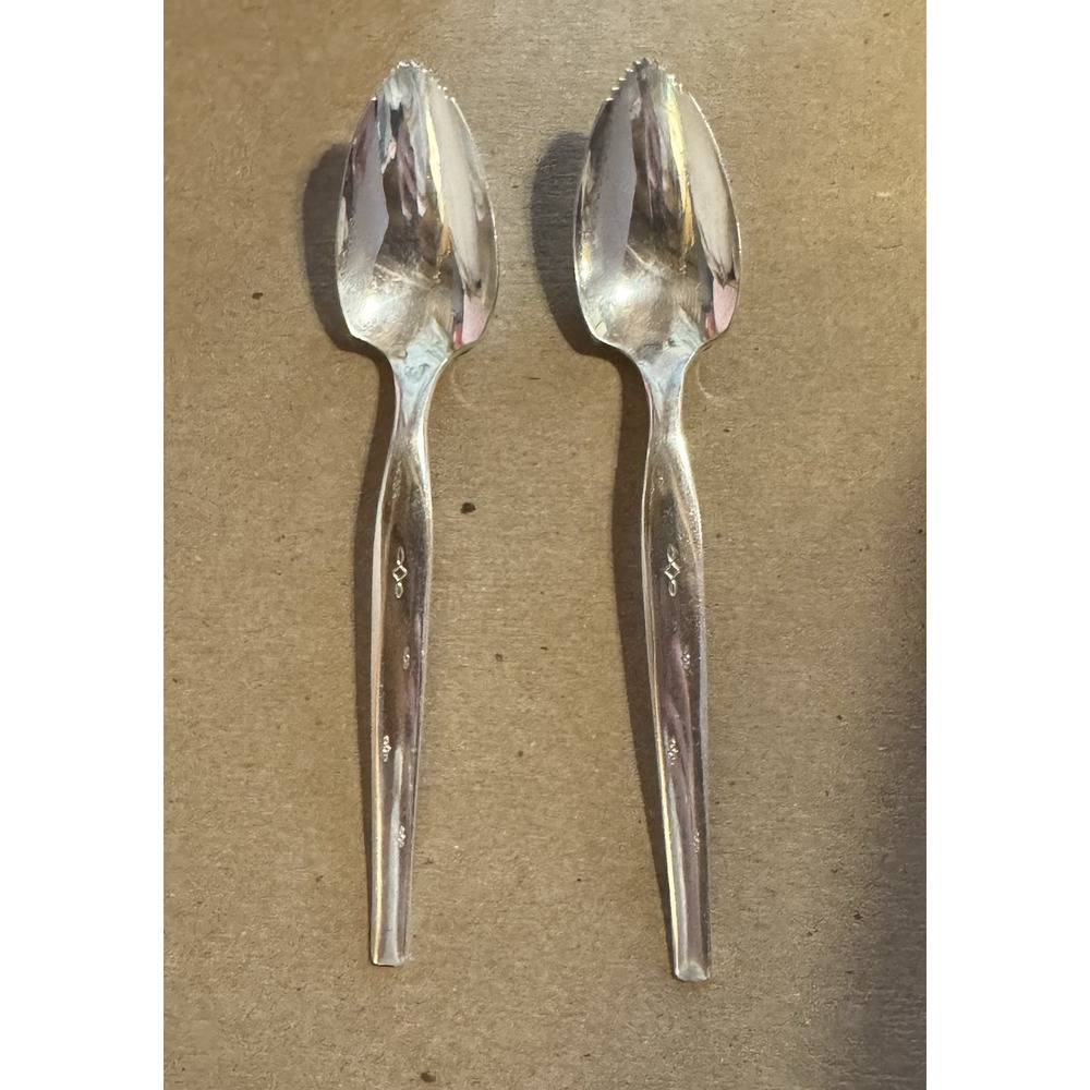 VTG Wm Rogers Mfg Co Grapefruit Spoons Set Of 2 Silverspoon Serrated Citrus MCM